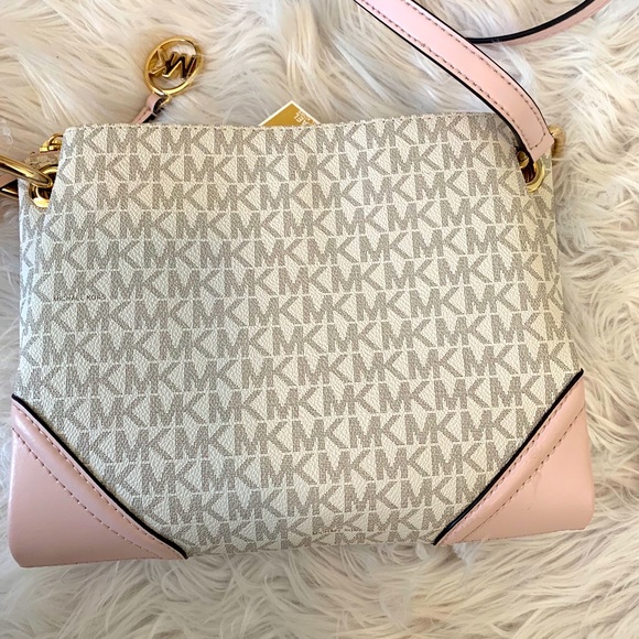 NWT Michael Kors Pink Monogram Crossbody - Picture 3 of 10